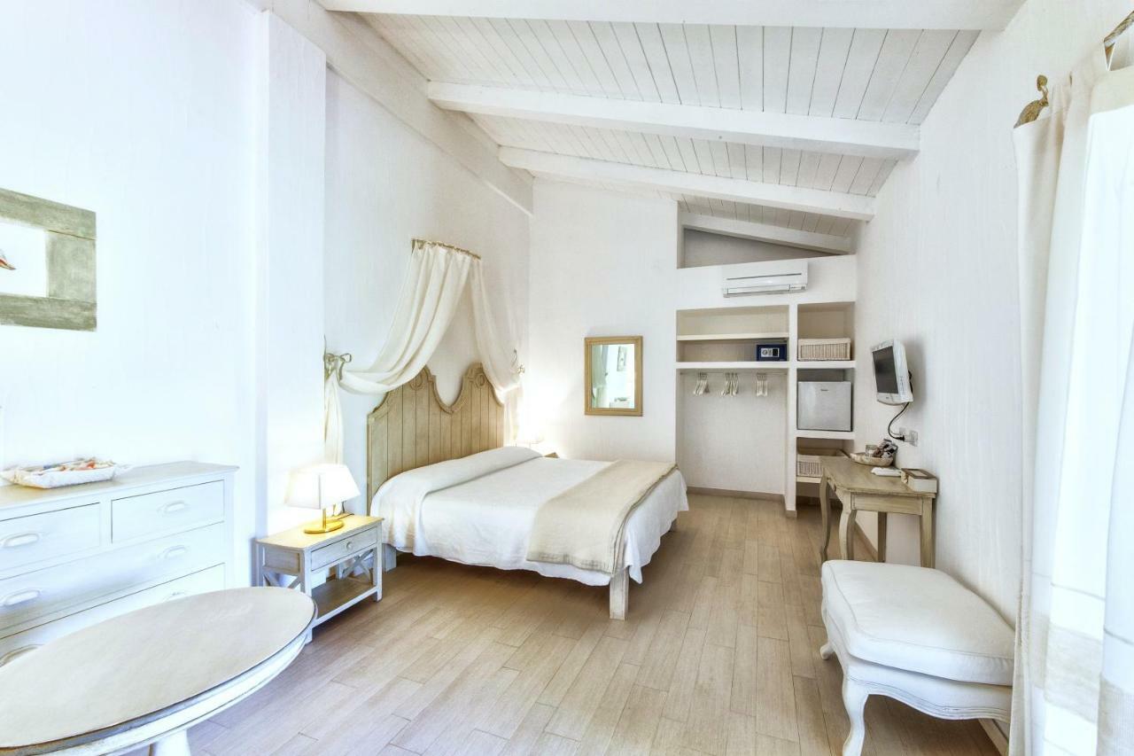Cento Ulivi B&B Golfo Aranci Exteriör bild