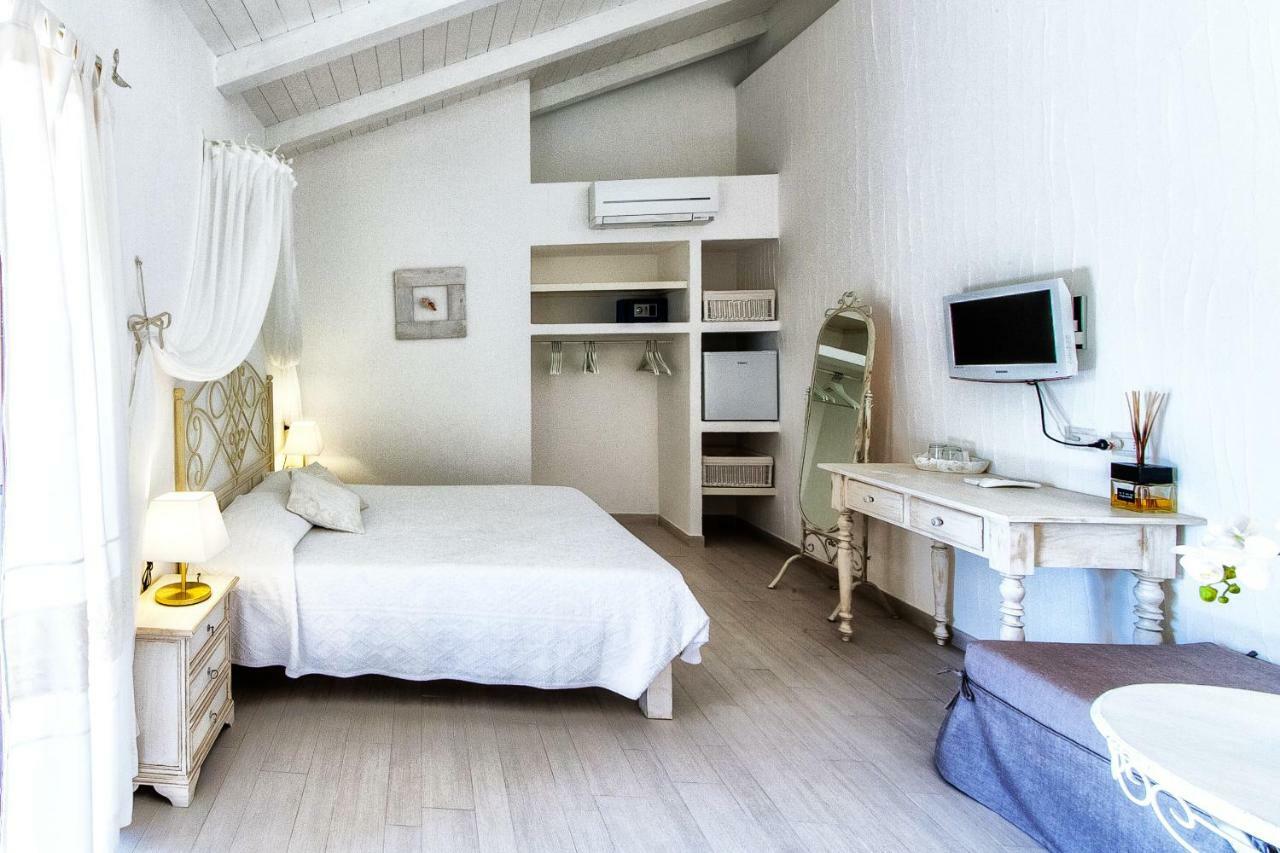 Cento Ulivi B&B Golfo Aranci Exteriör bild