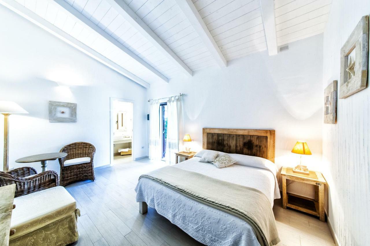 Cento Ulivi B&B Golfo Aranci Exteriör bild