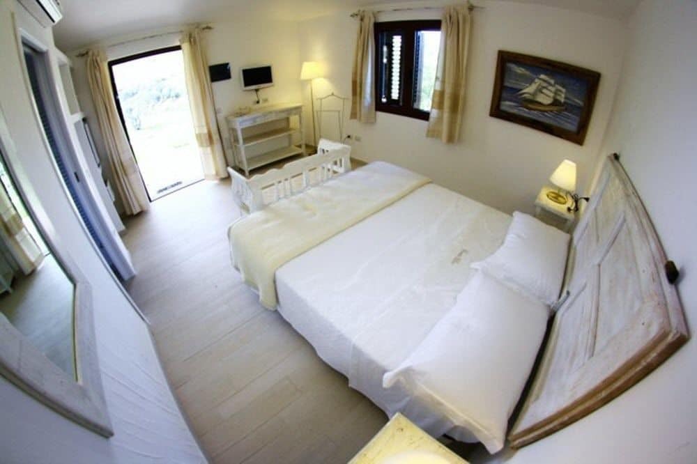 Cento Ulivi B&B Golfo Aranci Exteriör bild